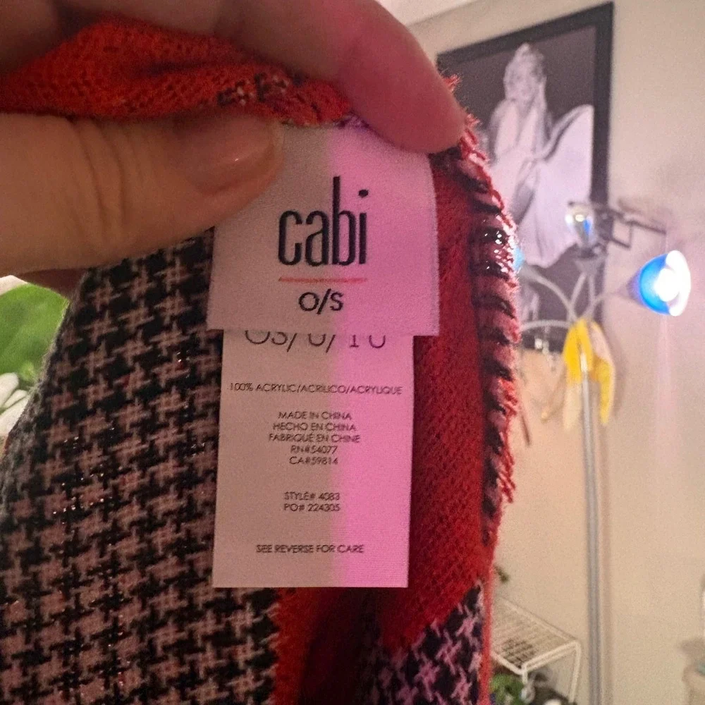Cabi Red Star Houndstooth Knit Scarf‎ One Size